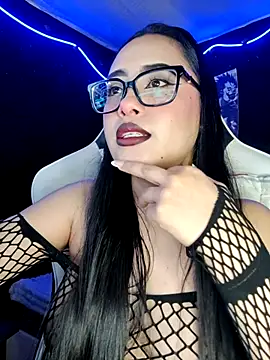 Janna mnt online show from 10-31-25, 04:46