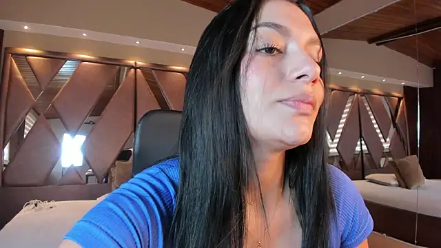 Snapshot of carina_rossi chatting on 10-29-25, 12:40 carina rossi online show from 10-29-25, 12:40