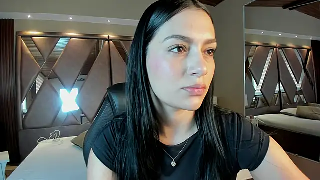 Snapshot of carina_rossi chatting on 10-30-25, 01:01 carina rossi online show from 10-30-25, 01:01