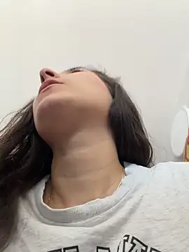 Snapshot of LittleDoll___ chatting on 02-25-26, 01:43 LittleDoll online show from 02-25-26, 01:43