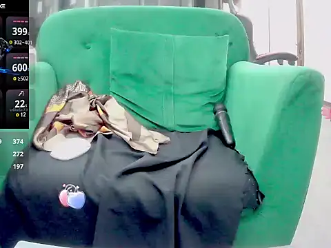 Snapshot of nina9384 chatting on 02-14-25, 04:41 nina9384 online show from 02-14-25, 04:41