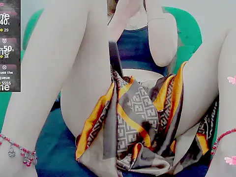 Snapshot of nina9384 chatting on 09-13-25, 12:16 nina9384 online show from 09-13-25, 12:16