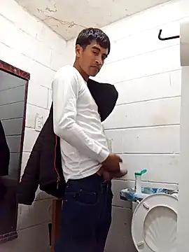 Snapshot of jordirey chatting on 01-27-25, 12:22 jordirey online show from 01-27-25, 12:22