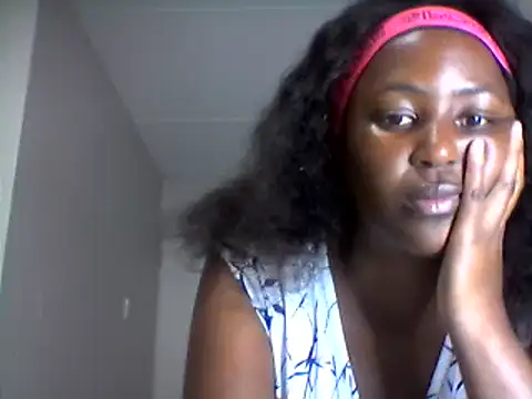 Snapshot of officialkhakes_za chatting on 02-28-26, 06:31 officialkhakes za online show from 02-28-26, 06:31