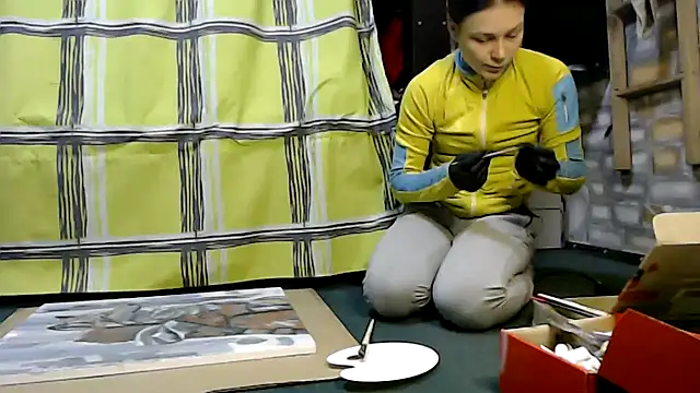 Snapshot of HarleyQuinn_69 chatting on 02-17-25, 03:42 HarleyQuinn 69 online show from 02-17-25, 03:42