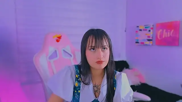 Sara  Ramirez online show from 09-26-25, 03:43