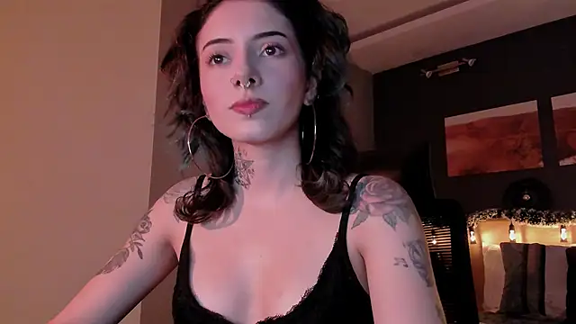 Snapshot of LiliJones_ chatting on 12-03-24, 04:50 LiliJones online show from 12-03-24, 04:50