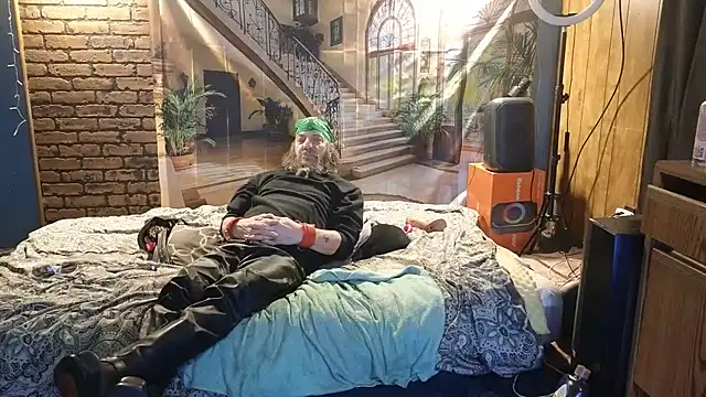 Snapshot of PropertyAndBiker chatting on 02-07-25, 01:58 PropertyAndBiker online show from 02-07-25, 01:58