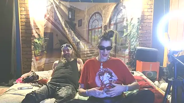 Snapshot of PropertyAndBiker chatting on 11-21-25, 12:32 PropertyAndBiker online show from 11-21-25, 12:32