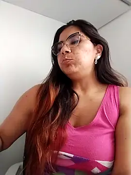 Snapshot of Luna_Dumont chatting on 02-16-25, 08:55 Luna Dumont online show from 02-16-25, 08:55