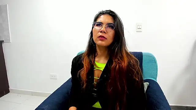 Snapshot of Luna_Dumont chatting on 02-21-25, 11:22 Luna Dumont online show from 02-21-25, 11:22