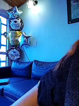 Snapshot of Luna_Dumont chatting on 02-25-25, 02:11 Luna Dumont online show from 02-25-25, 02:11