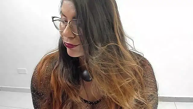 Snapshot of Luna_Dumont chatting on 03-13-25, 05:28 Luna Dumont online show from 03-13-25, 05:28