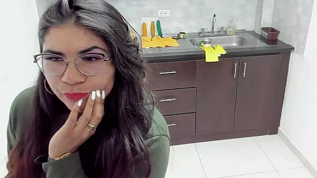 Snapshot of Luna_Dumont chatting on 09-09-25, 12:48 Luna Dumont online show from 09-09-25, 12:48