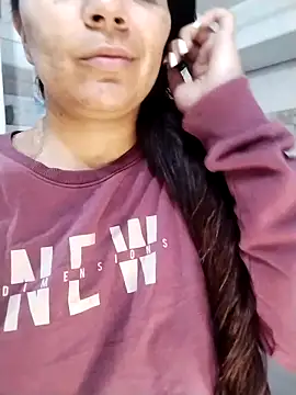 Snapshot of Luna_Dumont chatting on 09-11-25, 10:26 Luna Dumont online show from 09-11-25, 10:26