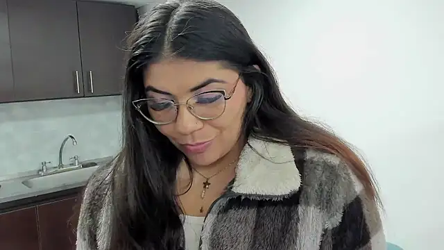 Snapshot of Luna_Dumont chatting on 09-12-25, 11:43 Luna Dumont online show from 09-12-25, 11:43