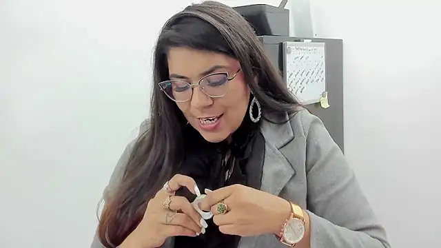 Snapshot of Luna_Dumont chatting on 09-15-25, 11:10 Luna Dumont online show from 09-15-25, 11:10