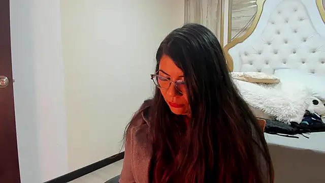 Snapshot of Luna_Dumont chatting on 09-23-25, 12:08 Luna Dumont online show from 09-23-25, 12:08