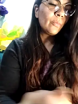 Snapshot of Luna_Dumont chatting on 09-24-25, 05:55 Luna Dumont online show from 09-24-25, 05:55