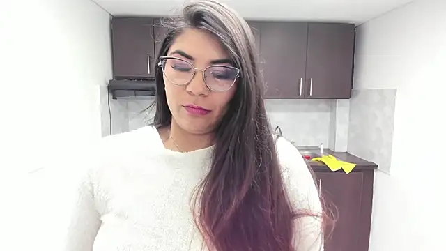 Snapshot of Luna_Dumont chatting on 10-21-25, 11:22 Luna Dumont online show from 10-21-25, 11:22