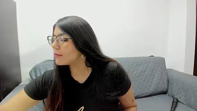 Snapshot of Luna_Dumont chatting on 11-02-25, 11:56 Luna Dumont online show from 11-02-25, 11:56