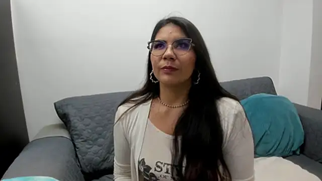 Snapshot of Luna_Dumont chatting on 11-21-25, 11:20 Luna Dumont online show from 11-21-25, 11:20