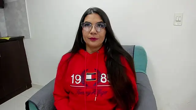 Snapshot of Luna_Dumont chatting on 11-27-25, 11:23 Luna Dumont online show from 11-27-25, 11:23