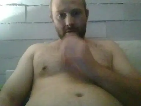 Snapshot of Piter9023 chatting on 10-04-25, 04:05 Piter9023 online show from 10-04-25, 04:05