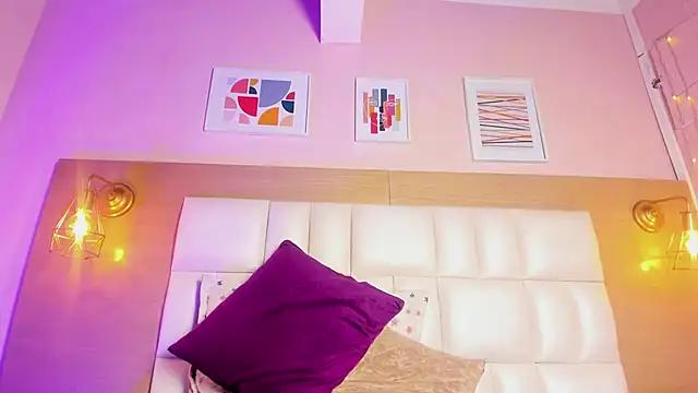 Dollar-girl online show from 02-17-25, 04:42