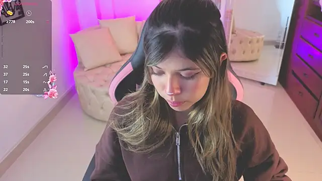 NATAASHA    online show from 11-06-25, 03:18