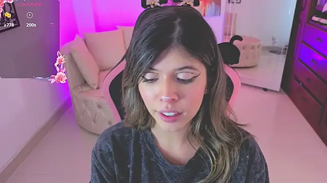 NATAASHA    online show from 12-01-25, 04:06