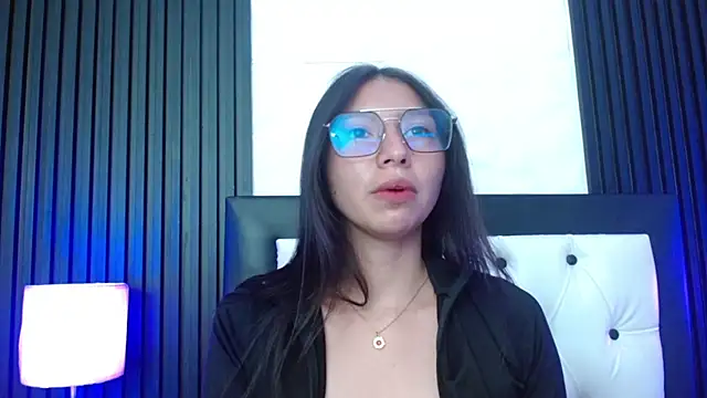 kendall saenz online show from 10-24-25, 02:24