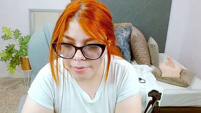 lucie nicolls online show from 12-09-24, 10:41