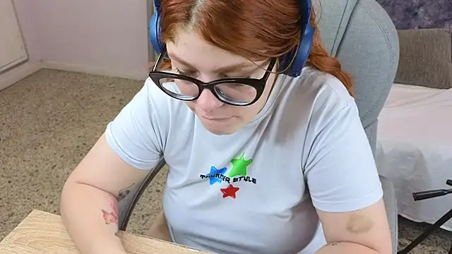 lucie nicolls online show from 01-14-25, 08:26