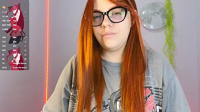 lucie nicolls online show from 02-12-25, 08:18