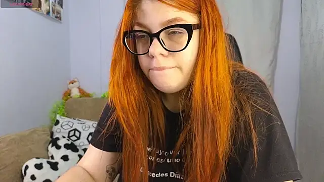 lucie nicolls online show from 02-24-25, 07:41