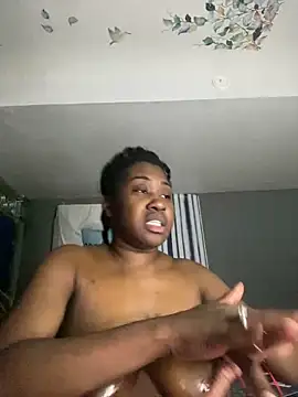 Snapshot of juicesowet chatting on 02-15-25, 10:44 juicesowet online show from 02-15-25, 10:44