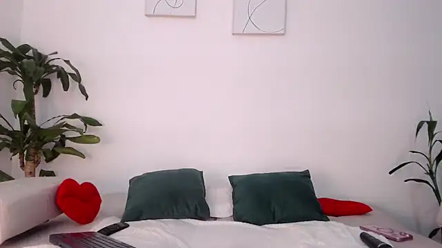 NicollColeman online show from 11-24-25, 07:24