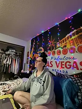 SidneyRaee online show from 12-26-24, 06:43