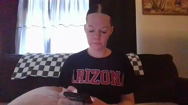 SidneyRaee online show from 01-24-25, 08:32