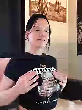 SidneyRaee online show from 02-11-25, 06:44