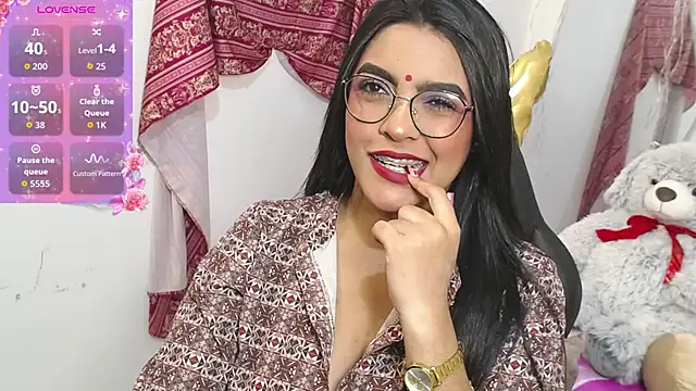 lakshmiraniii online show from 12-19-25, 01:51