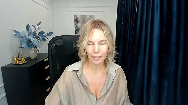 Sinty Devis online show from 11-09-25, 04:22