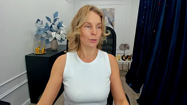 Sinty Devis online show from 11-23-25, 11:43