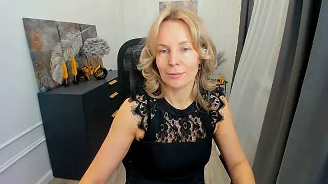 Sinty Devis online show from 03-21-26, 04:28