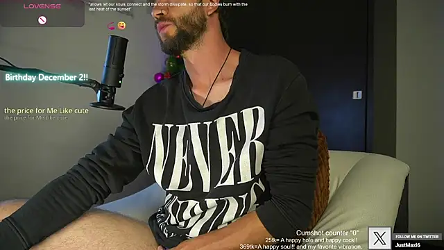 Snapshot of just_maxii chatting on 12-01-24, 09:37 just maxii online show from 12-01-24, 09:37