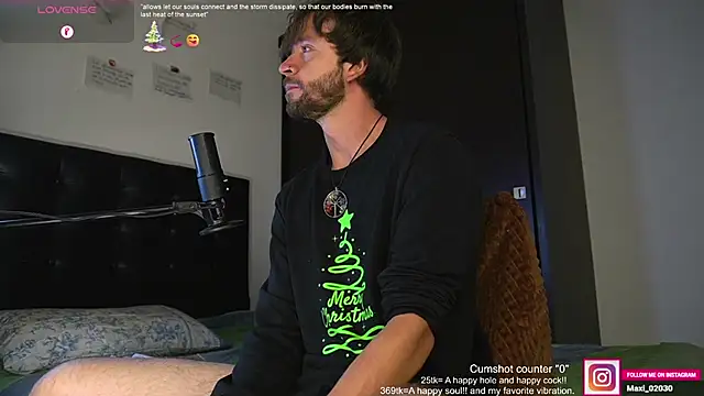 Snapshot of just_maxii chatting on 01-22-25, 11:53 just maxii online show from 01-22-25, 11:53