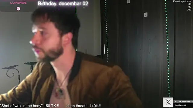 Snapshot of just_maxii chatting on 11-22-25, 11:04 just maxii online show from 11-22-25, 11:04