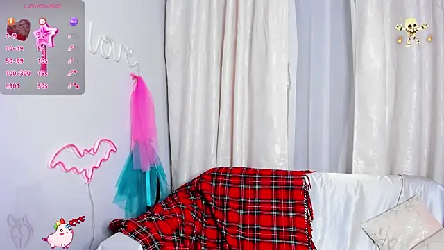 jessica tiny online show from 11-10-25, 01:04