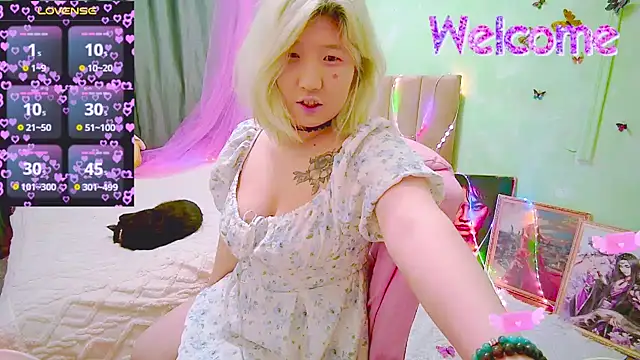 Akemilun online show from 04-24-26, 07:16